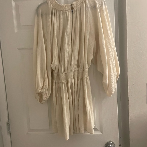 Chic Ivory V-Neck Dress - Picture 4 of 4